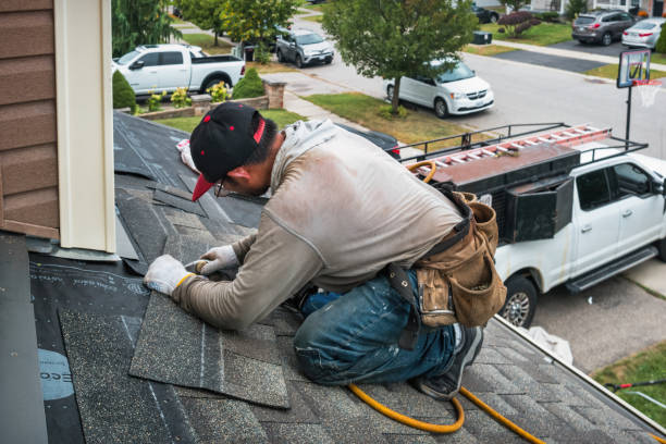 Professional Roof Replacement technician working in Hemlock, MI